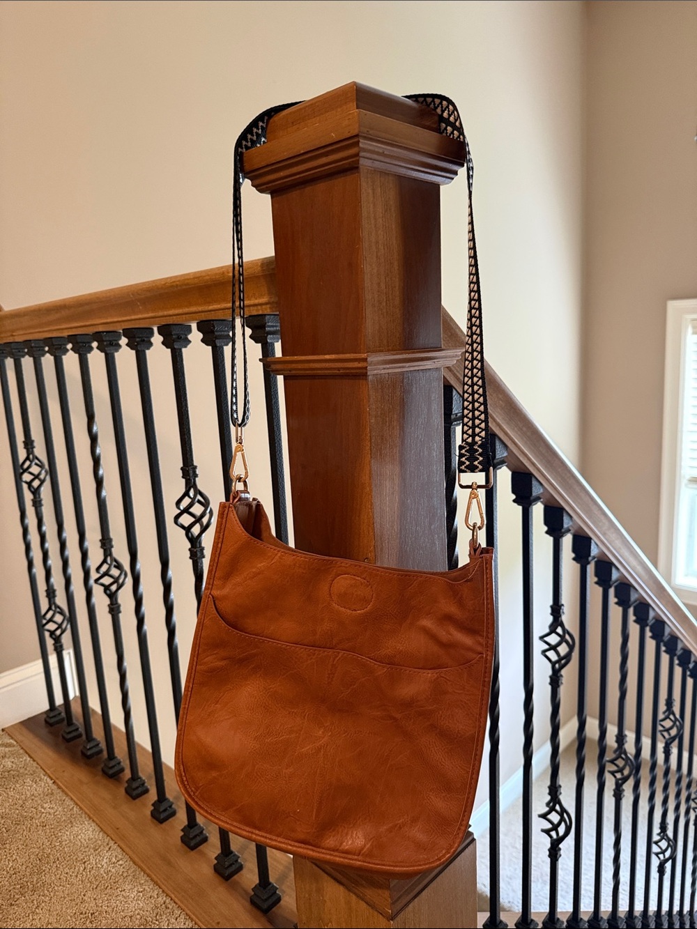 Women's Tan Crossbody Shoulder Bag - Casual Everyday Tote
